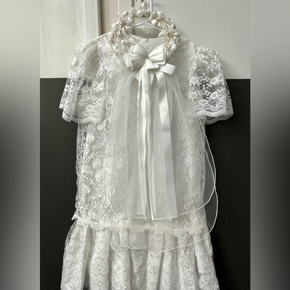 Sandy’s Girls vintage dress and head piece. Girls size 12. Excellent condition